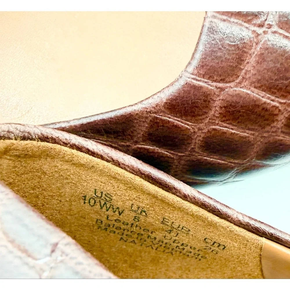 Naturalizer Natalia Kitten Heel Pumps 10W Wide Burgundy Croc Leather NIB Comfort